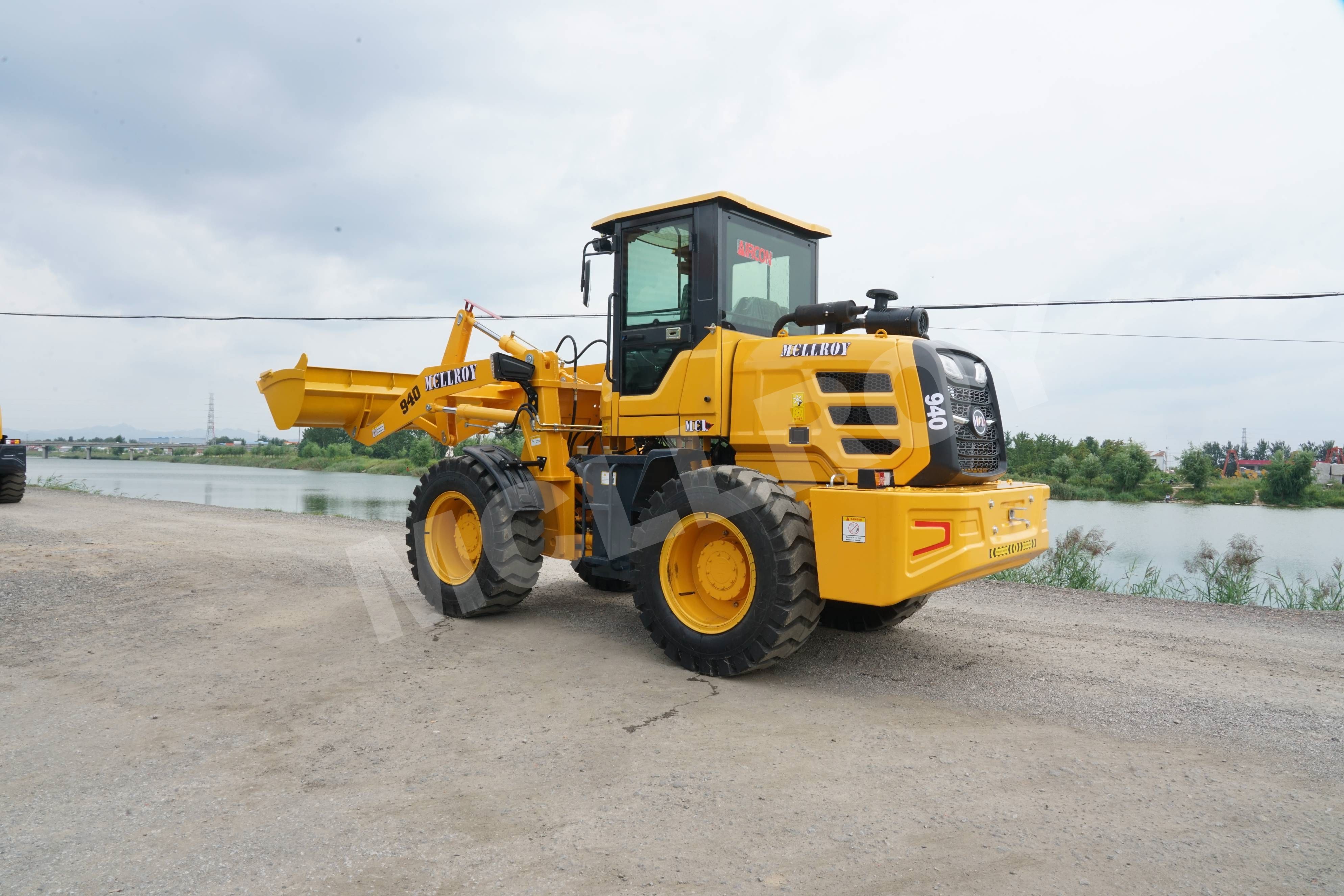 2.5 Ton Hydraulic Wheel Loader MCL940 ZL940 For Municipal Engineering