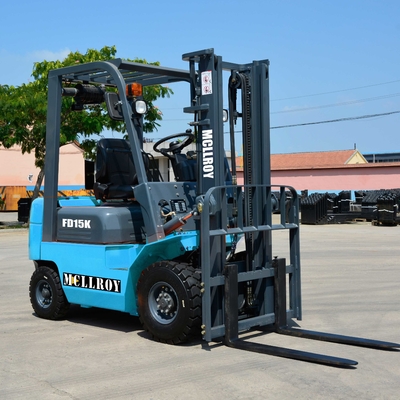 12.3KN Traction Force Diesel Powered Forklift FD15 avec batterie de 12V 80Ah
